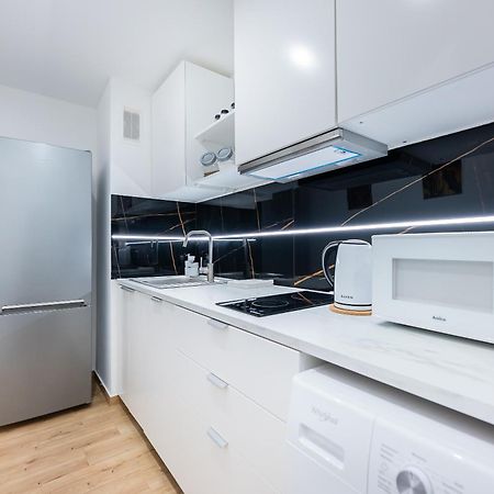 Mgr Pokoje W Samym Centrum Warszawy By Metro Rondo Onz - Super Bed Year23 Varsovie Extérieur photo